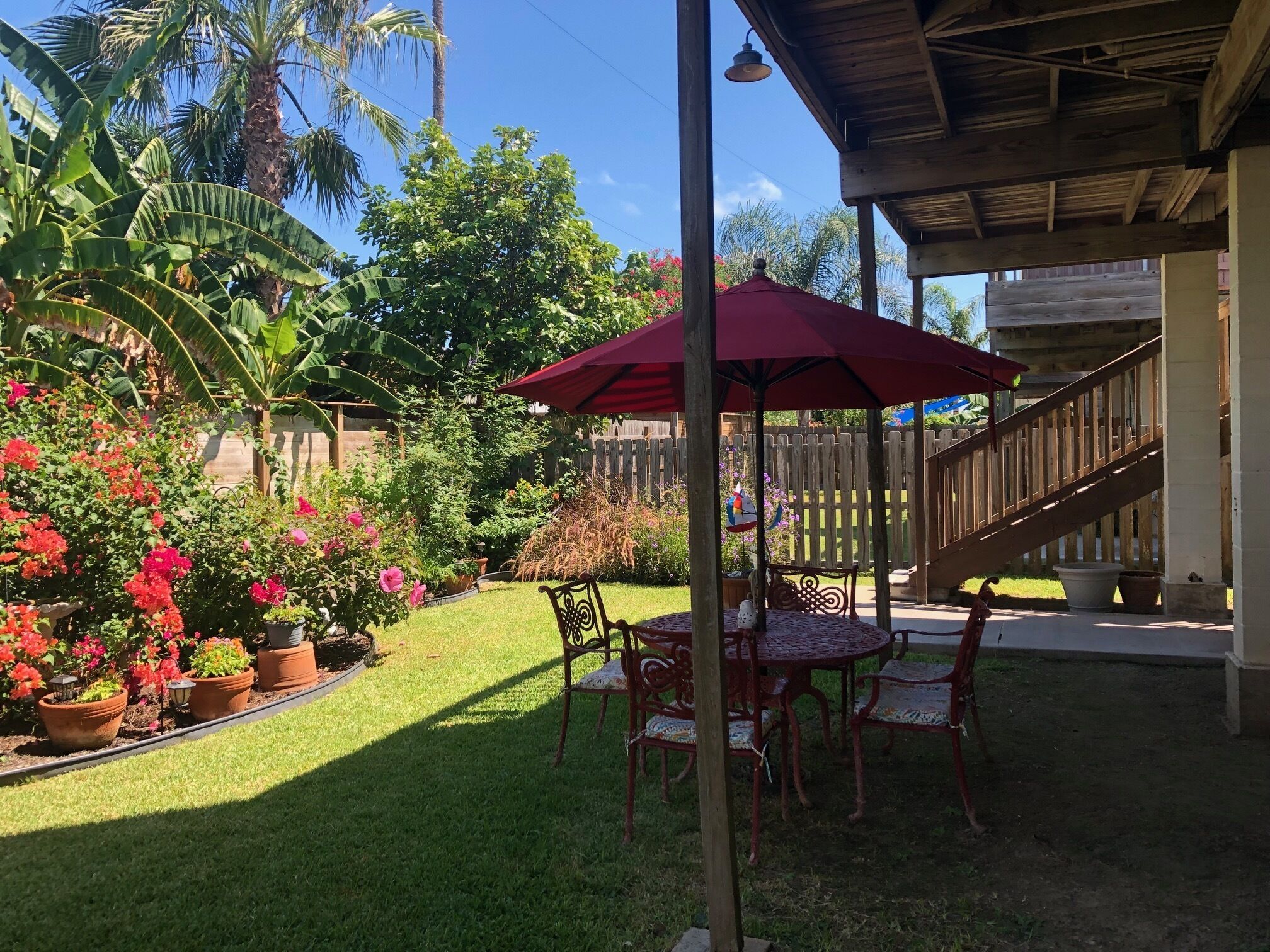 Embrace the Beach Life, Private, 3 Bedroom Unit!