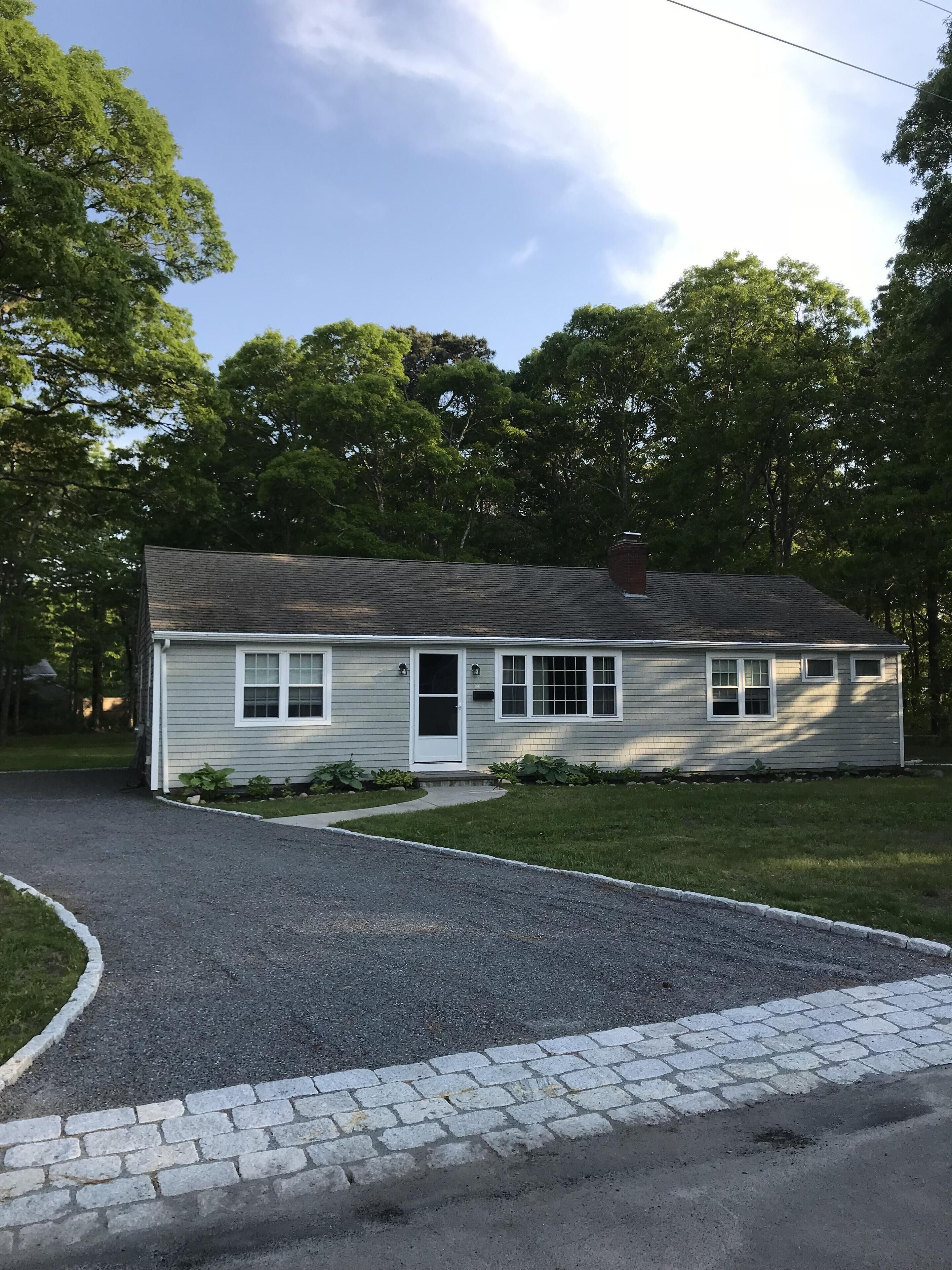 5 minute walk to South Middle Beach and Bass River Beach,\nCentral A/c!