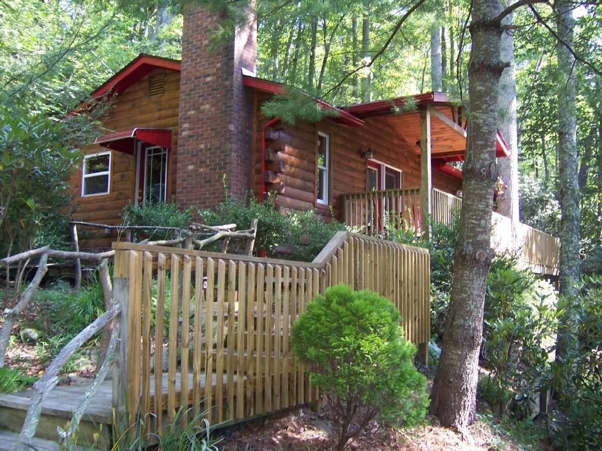 The 'Gray' Escape, Honeymoon Cabin