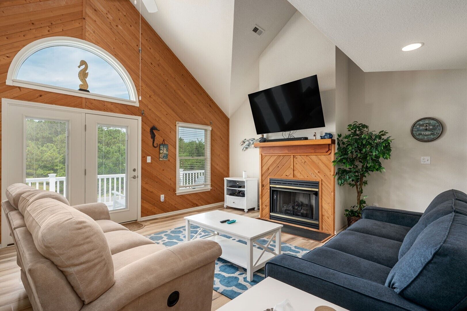 518 - NEWLY RENOVATED FOR 2024 w/ Private Pool