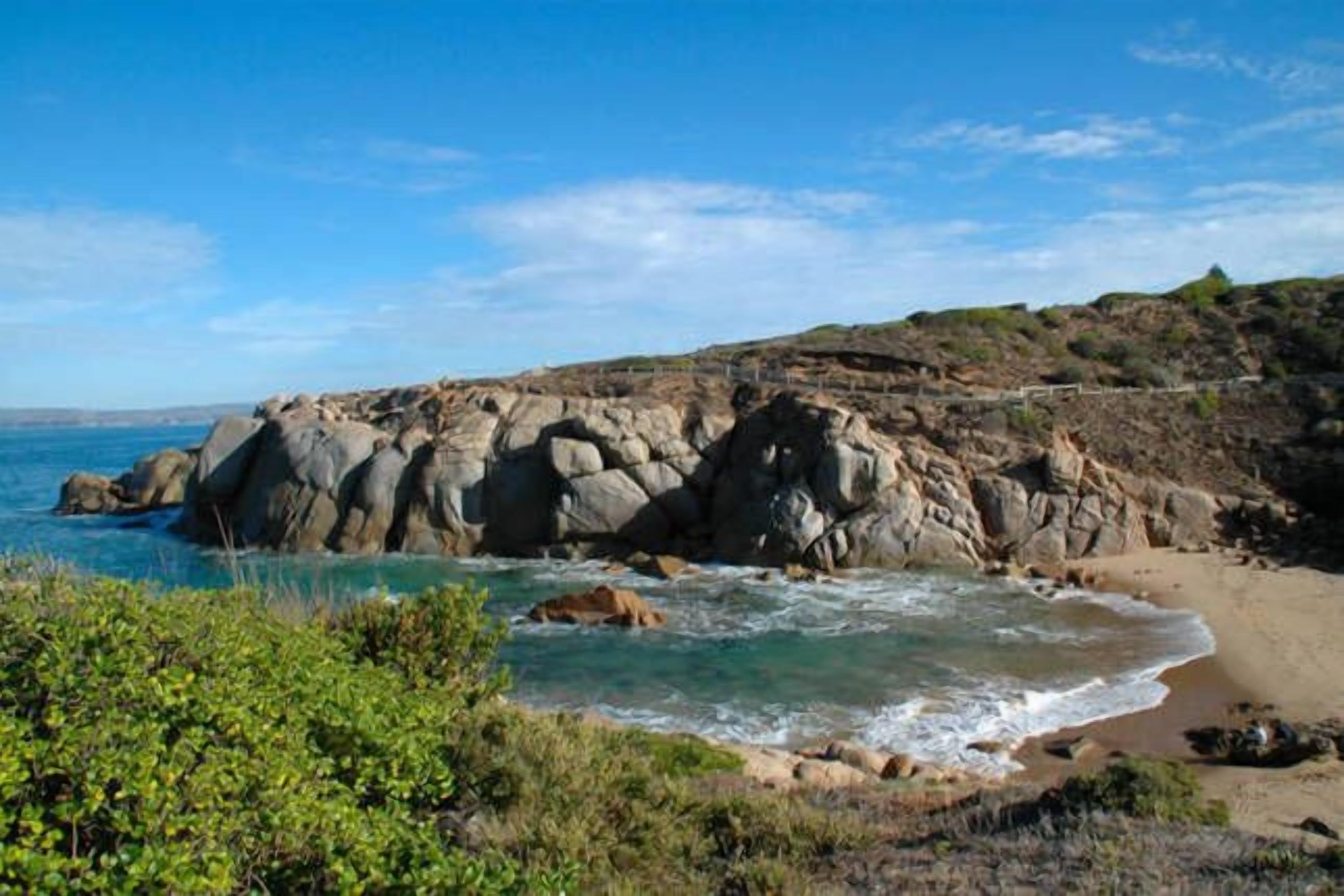 Central - Port Elliot\nHistoric Villa