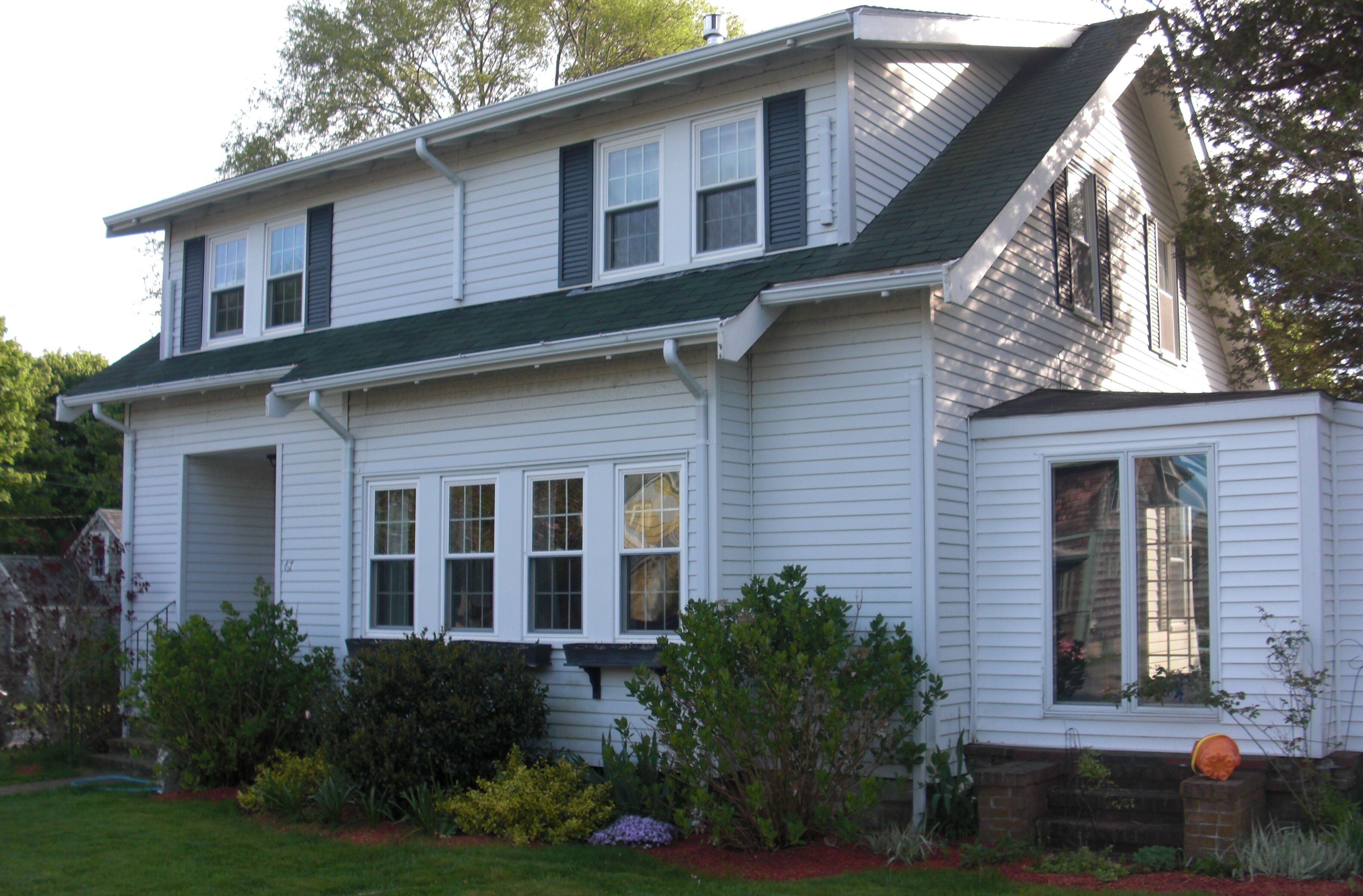 Charming Colonial near Beaches, Restaurants, & Baseball, BEACH STICKER included!