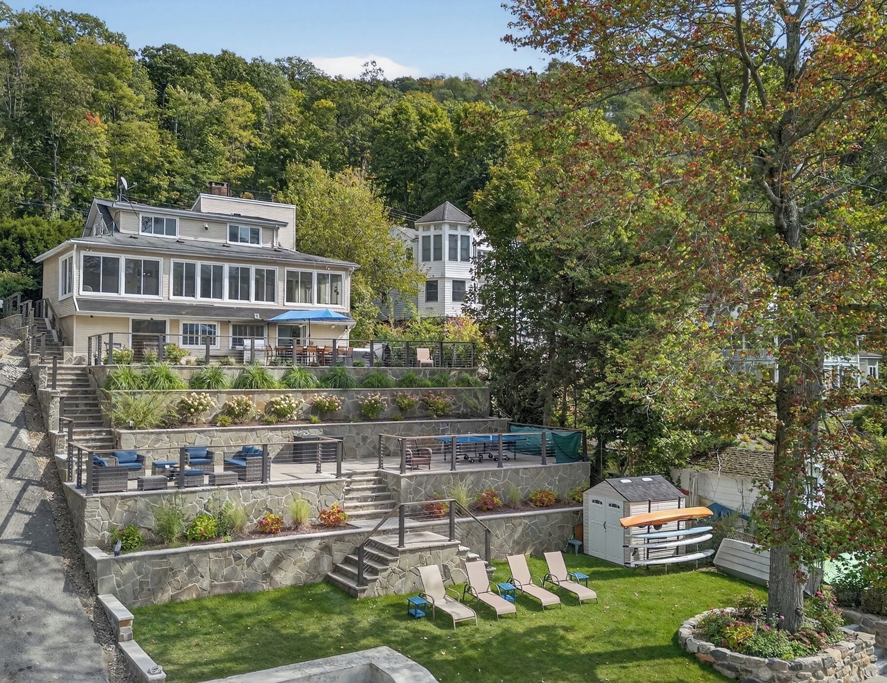 Lakefront - HotTub, Gameroom, Bar, White Sand Beach, Views, and 15 acres