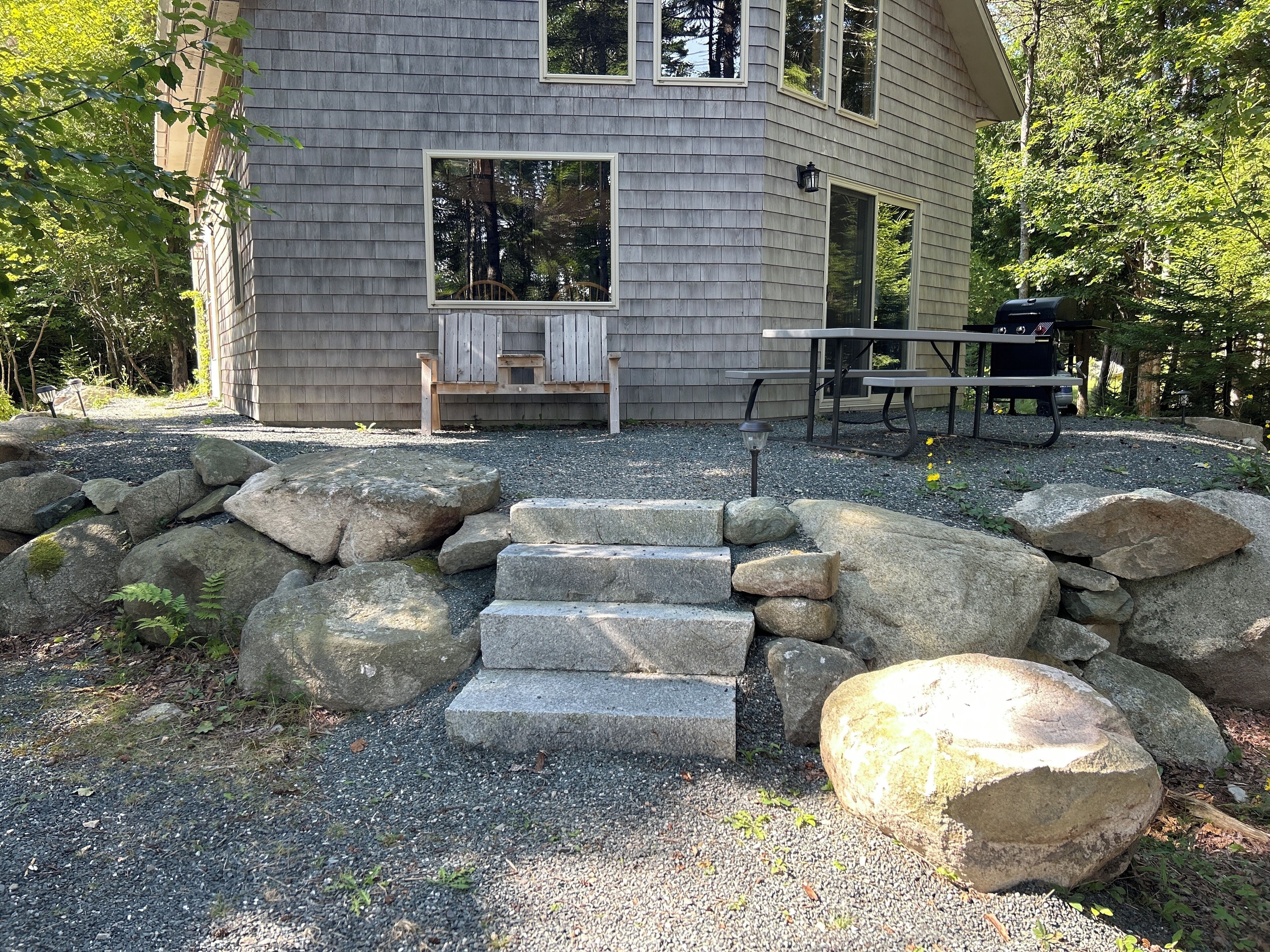 Cozy cottage nestled in the  woods with walking distance to town.