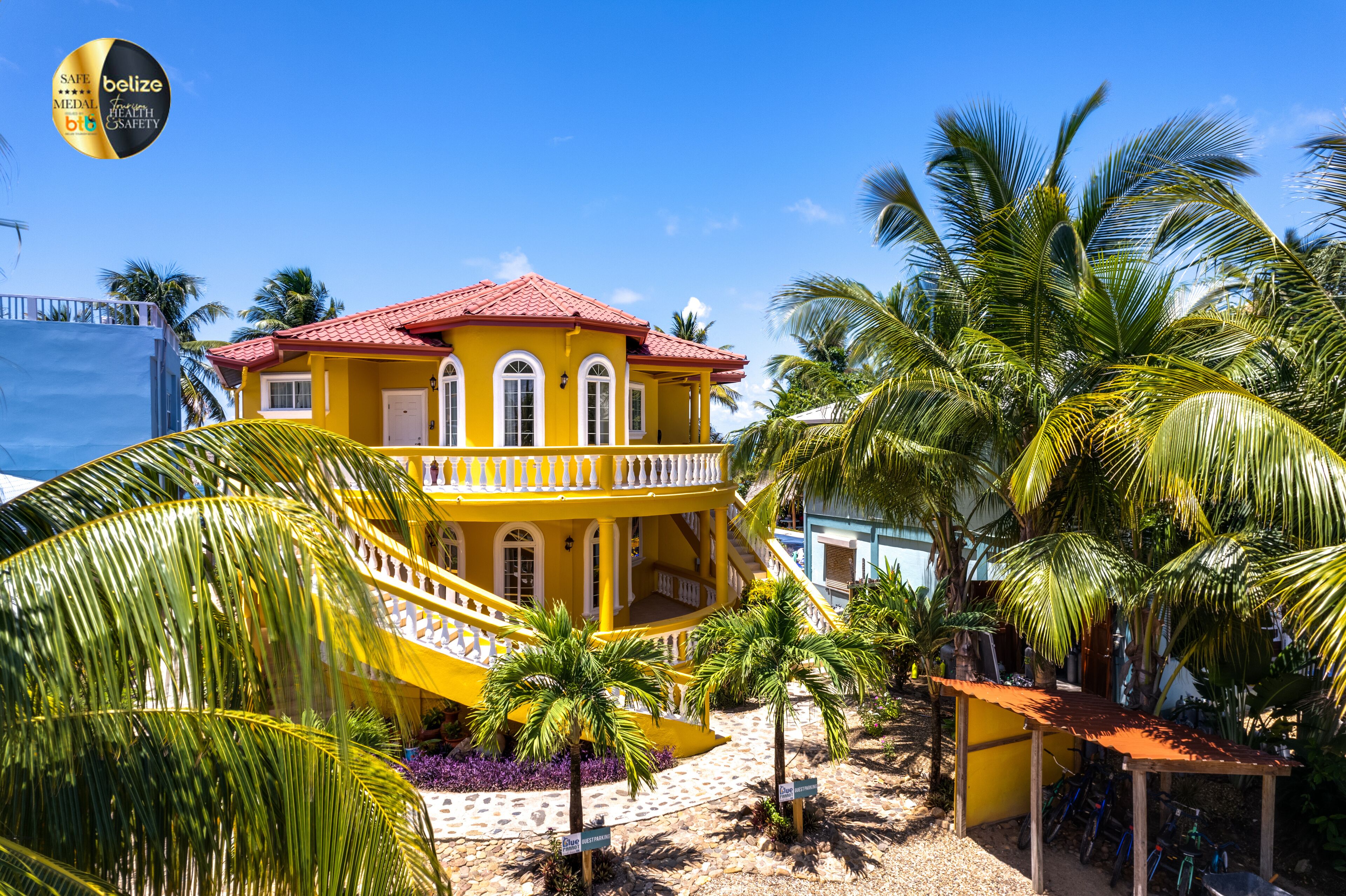 Luxury, Beachfront, Home with Resort-like amenities and housekeeping - sleeps 12
