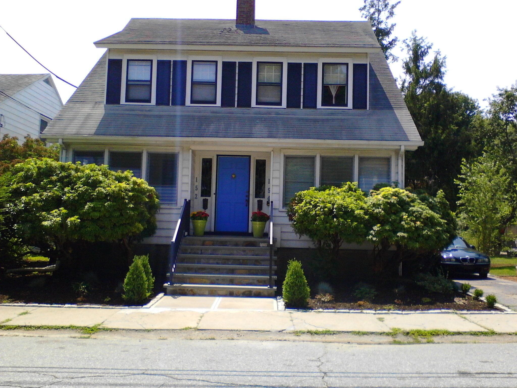Family-friendly, quiet 3-bedroom 1930's home near beaches, colleges, USCGA, etc.