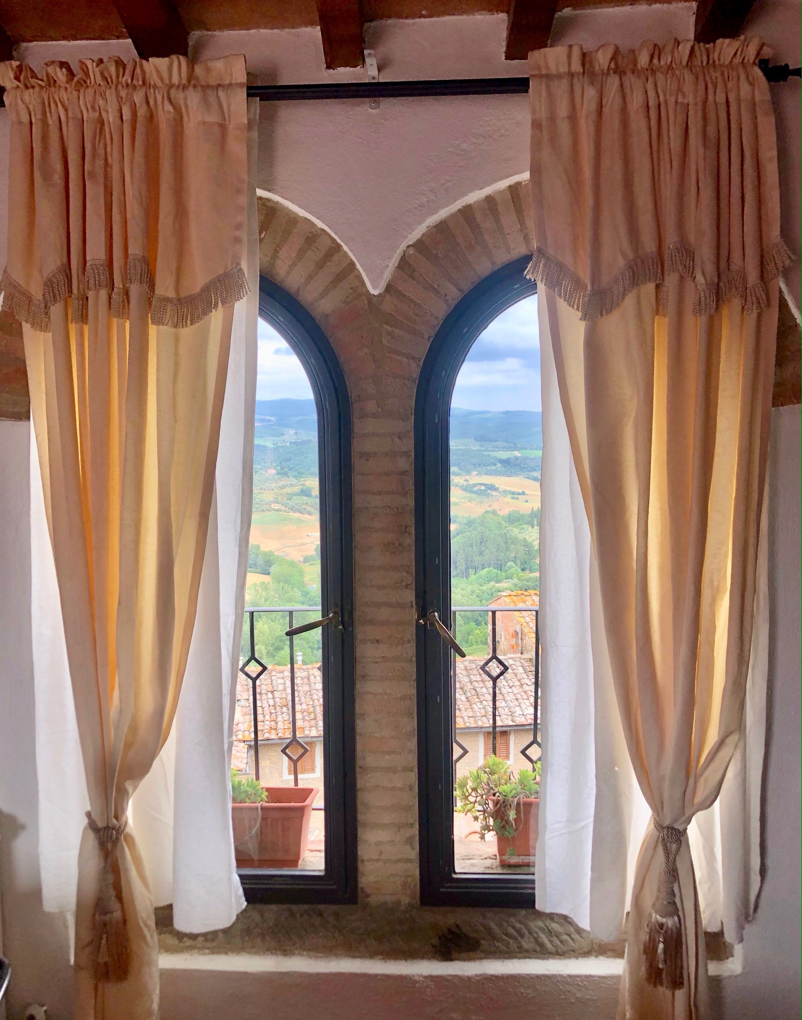 Enchanting Tuscany Vacation Rental in Medieval Fortress Town Panoramic Views