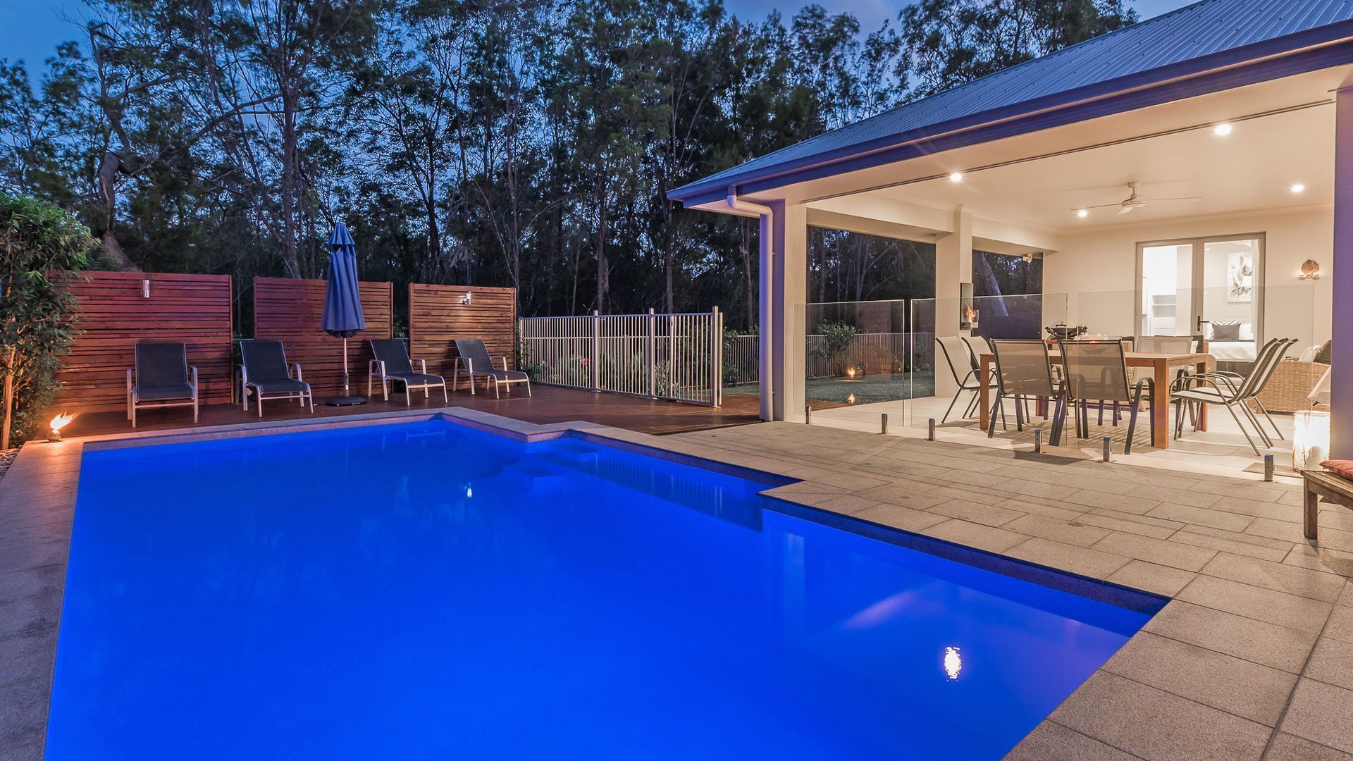 Spacious Resort Style Home with Solar Heated Pool, Huge Outdoor Patio with TV