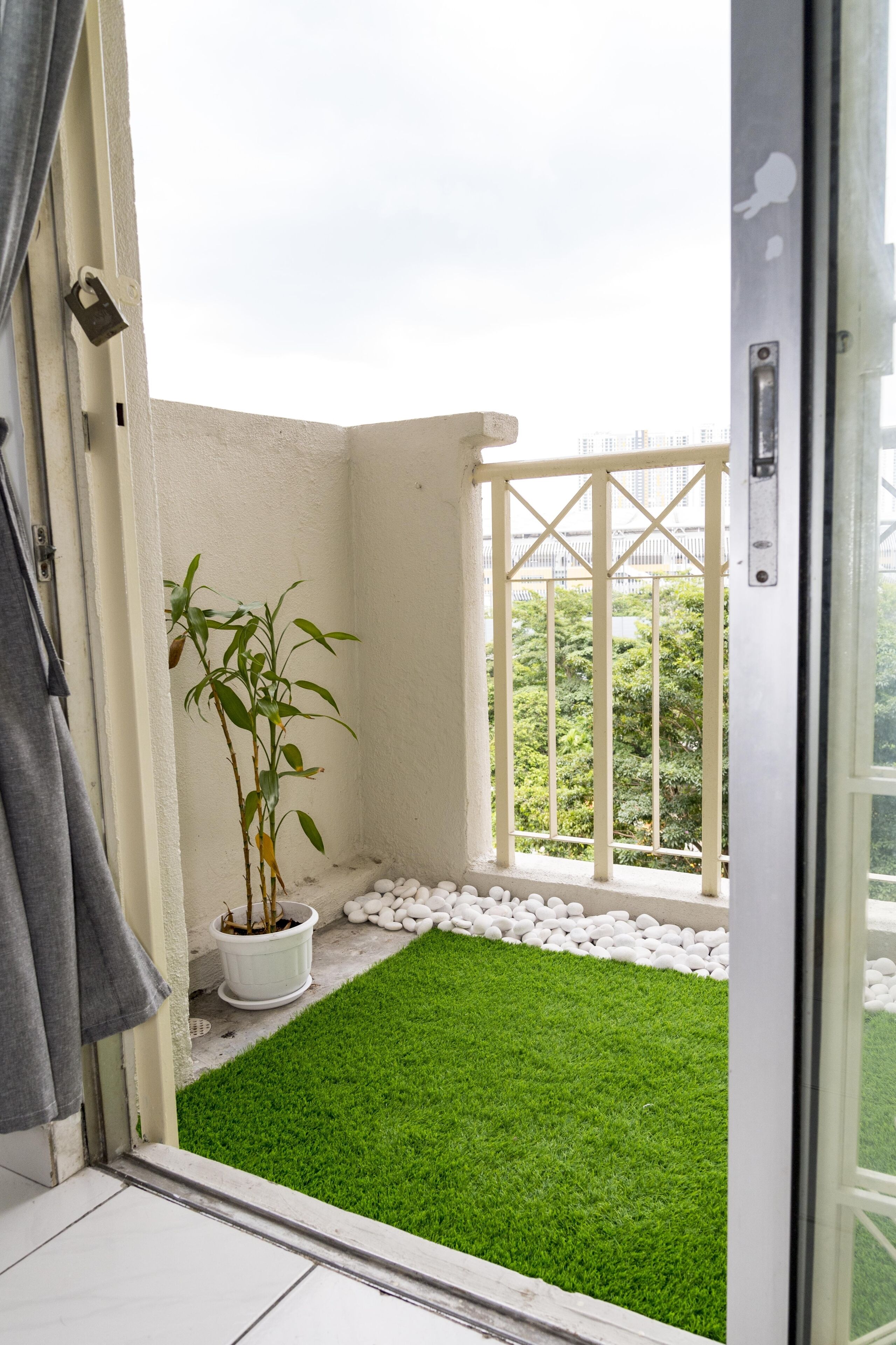 Bukit Jalil Cozy Apartment highway exit