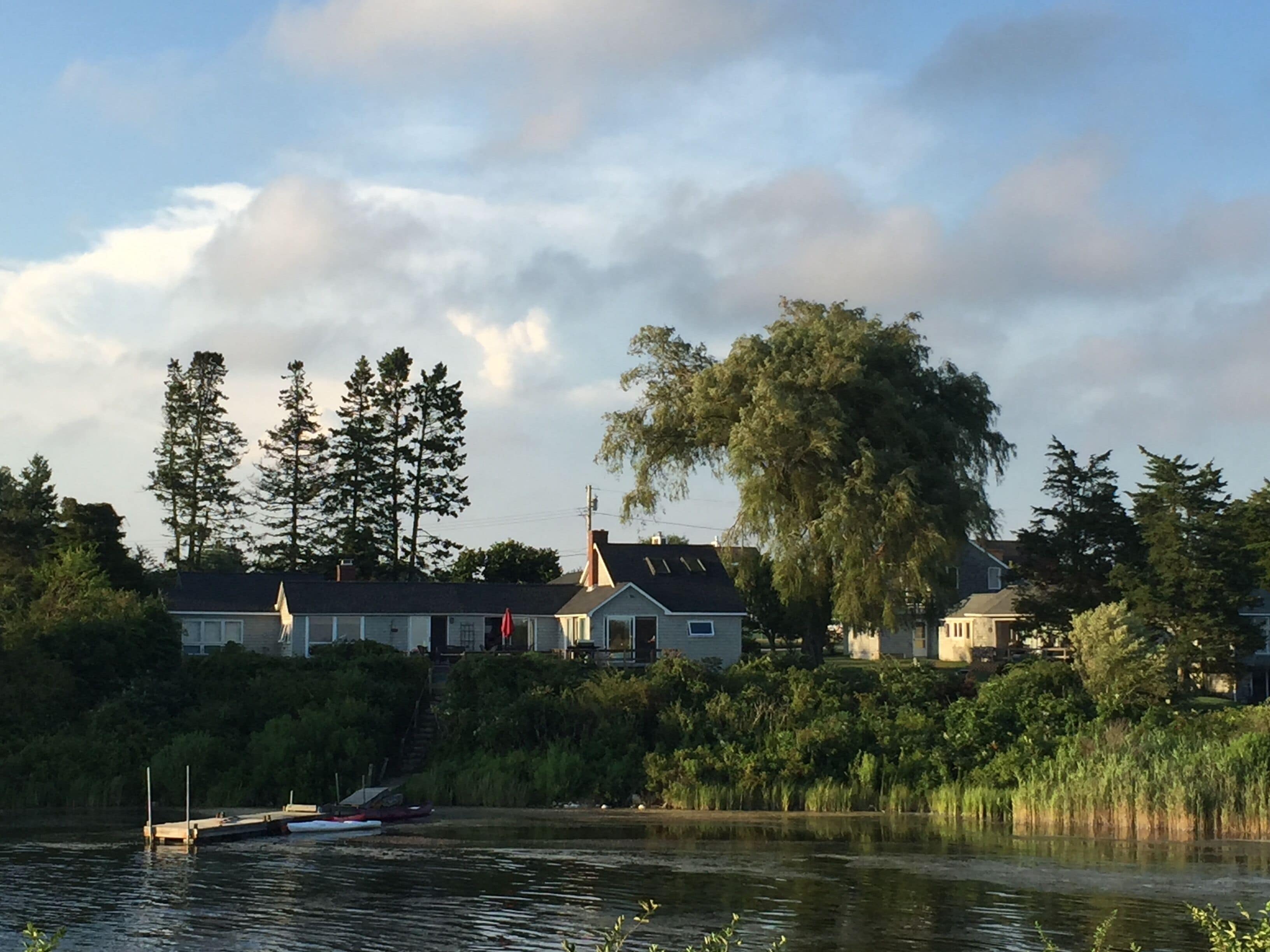 Family house on Ninigret Pond in Arnolda East