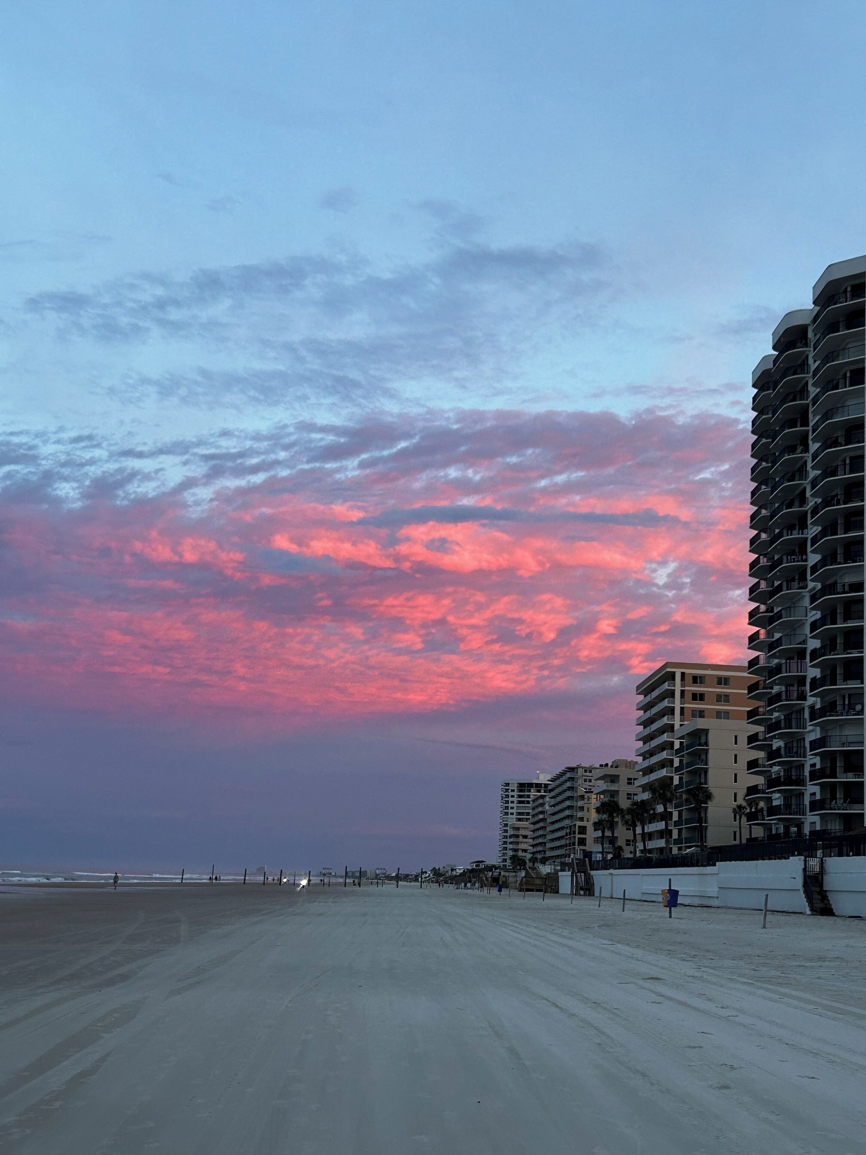 Sunny Days N Daytona @ Ocean Terrace Club. Family friendly. Ocean & River views