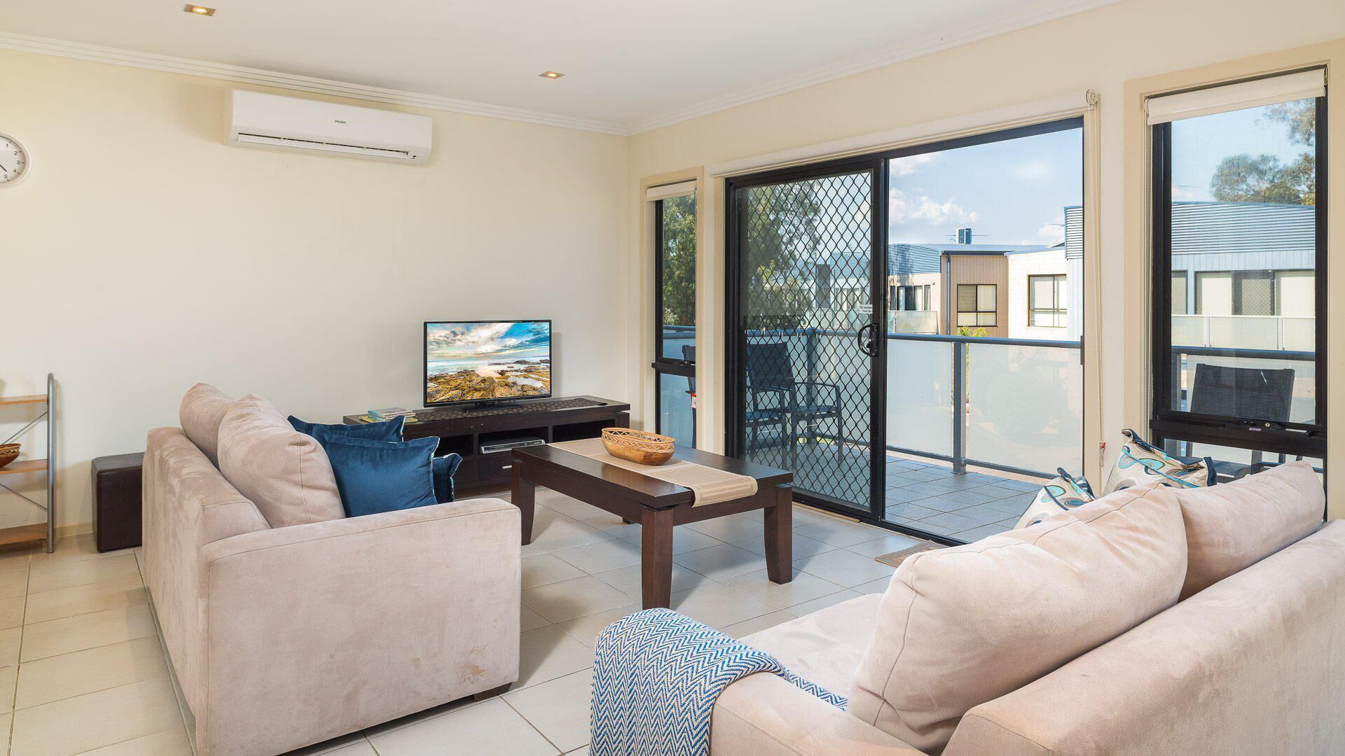Sea Breeze - sleeps 7