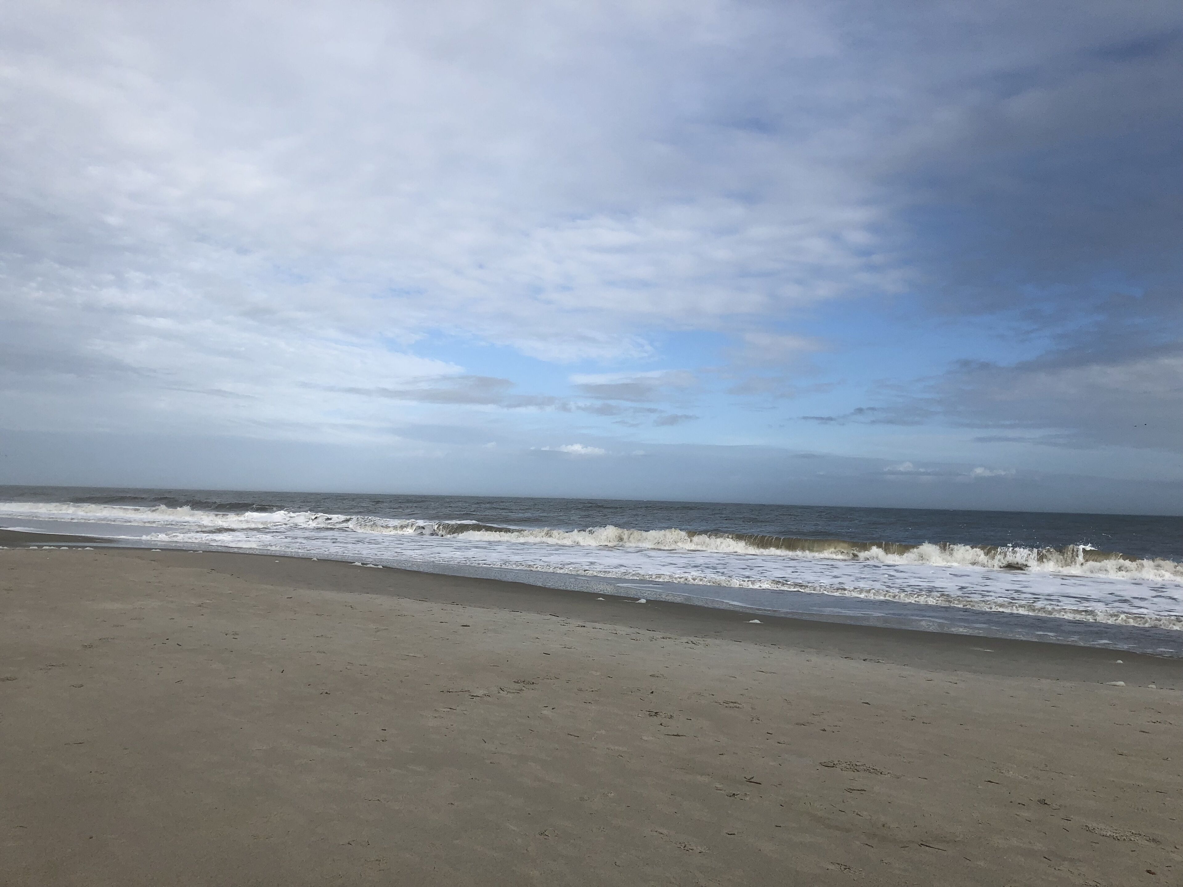 Beautiful 2/2 Condo- Steps from Beach!