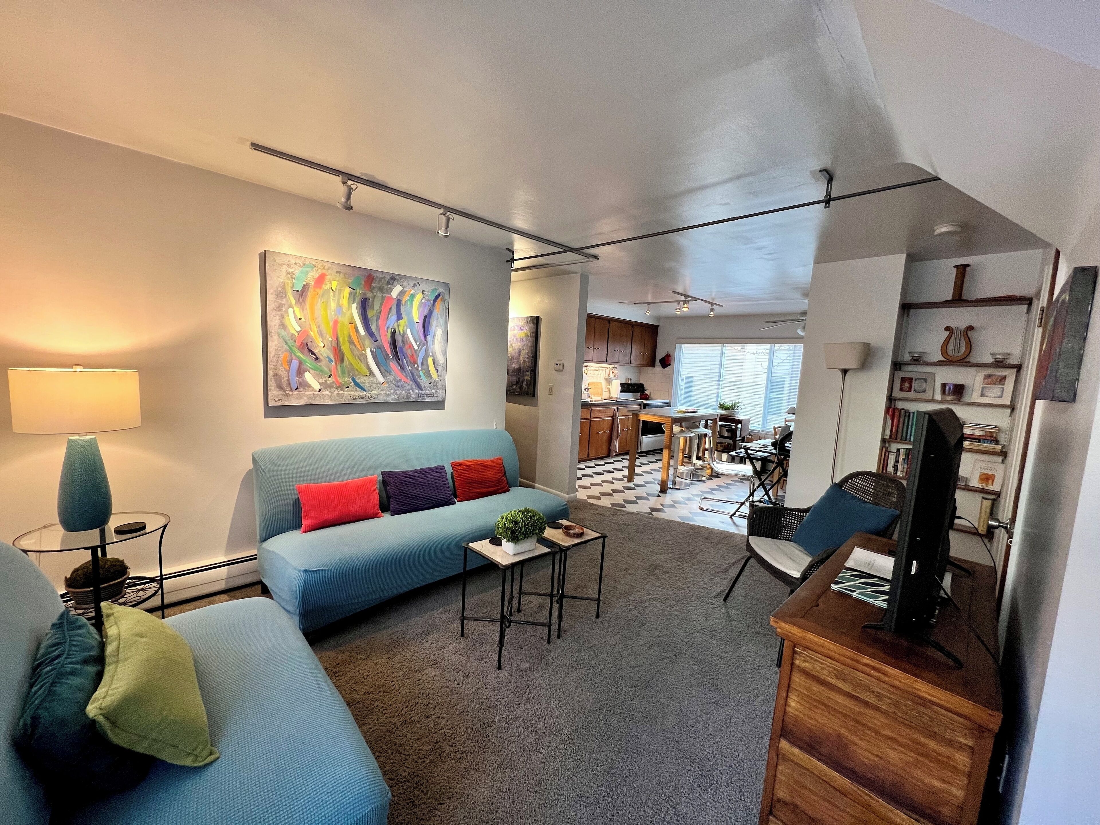 CD1 Downtown Garden Flat (Central)