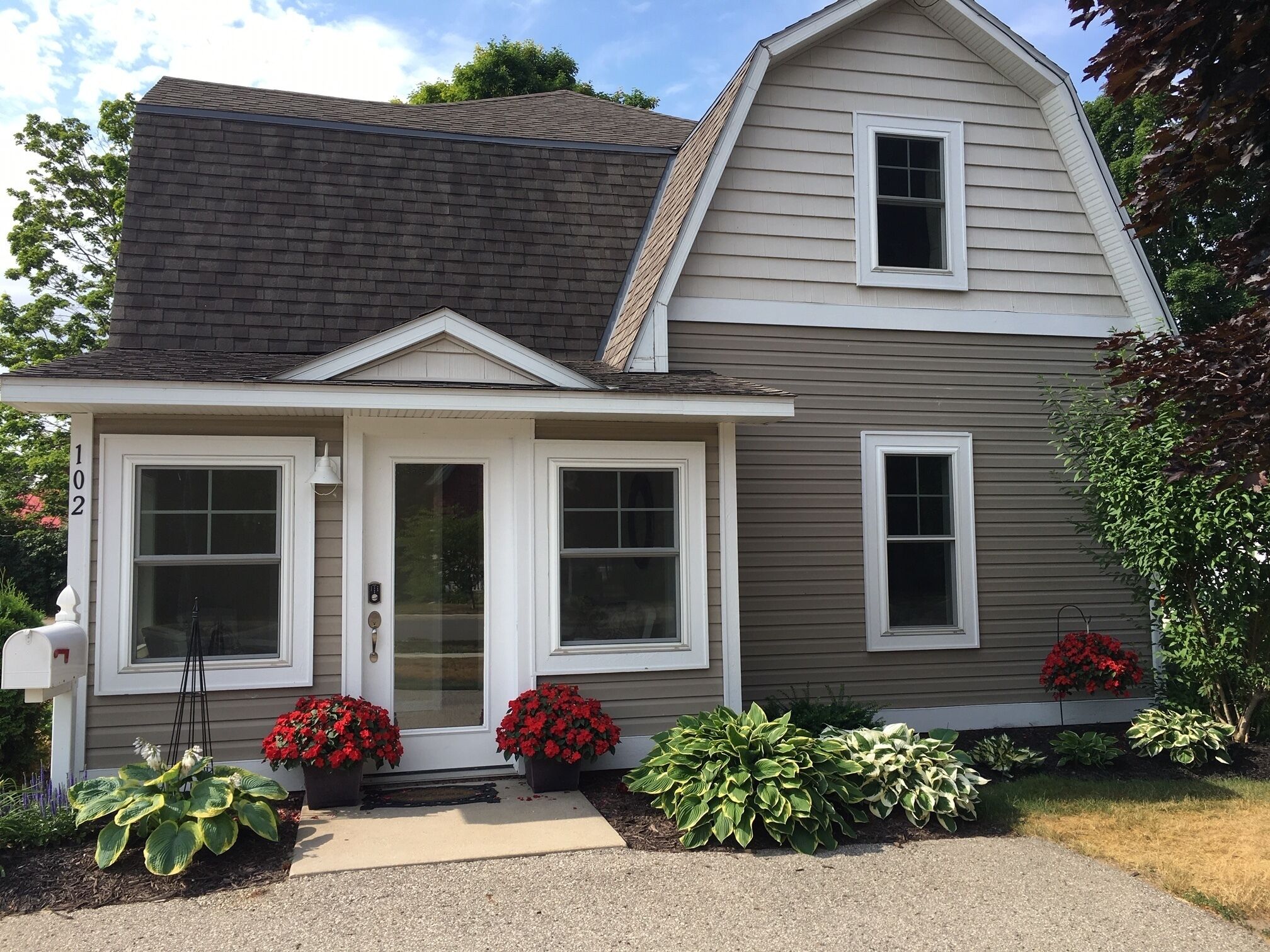 Charlevoix Vacation Rentals Charlevoix, Michigan Vacation Rental Deals on Lake Rentals, Beach