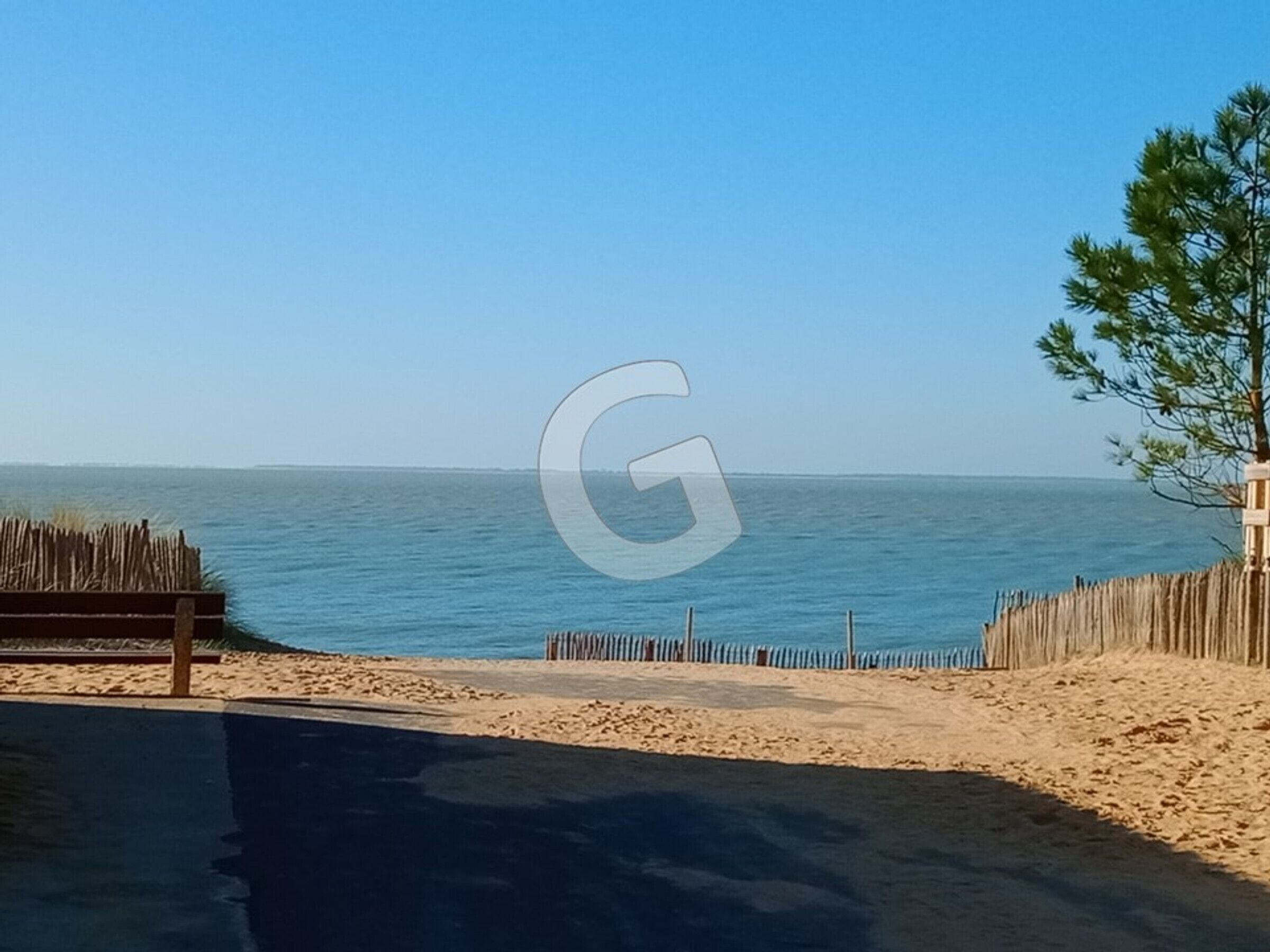 Cozy 2-Bedroom Vacation Home Near Beach with Private Garden & Parking