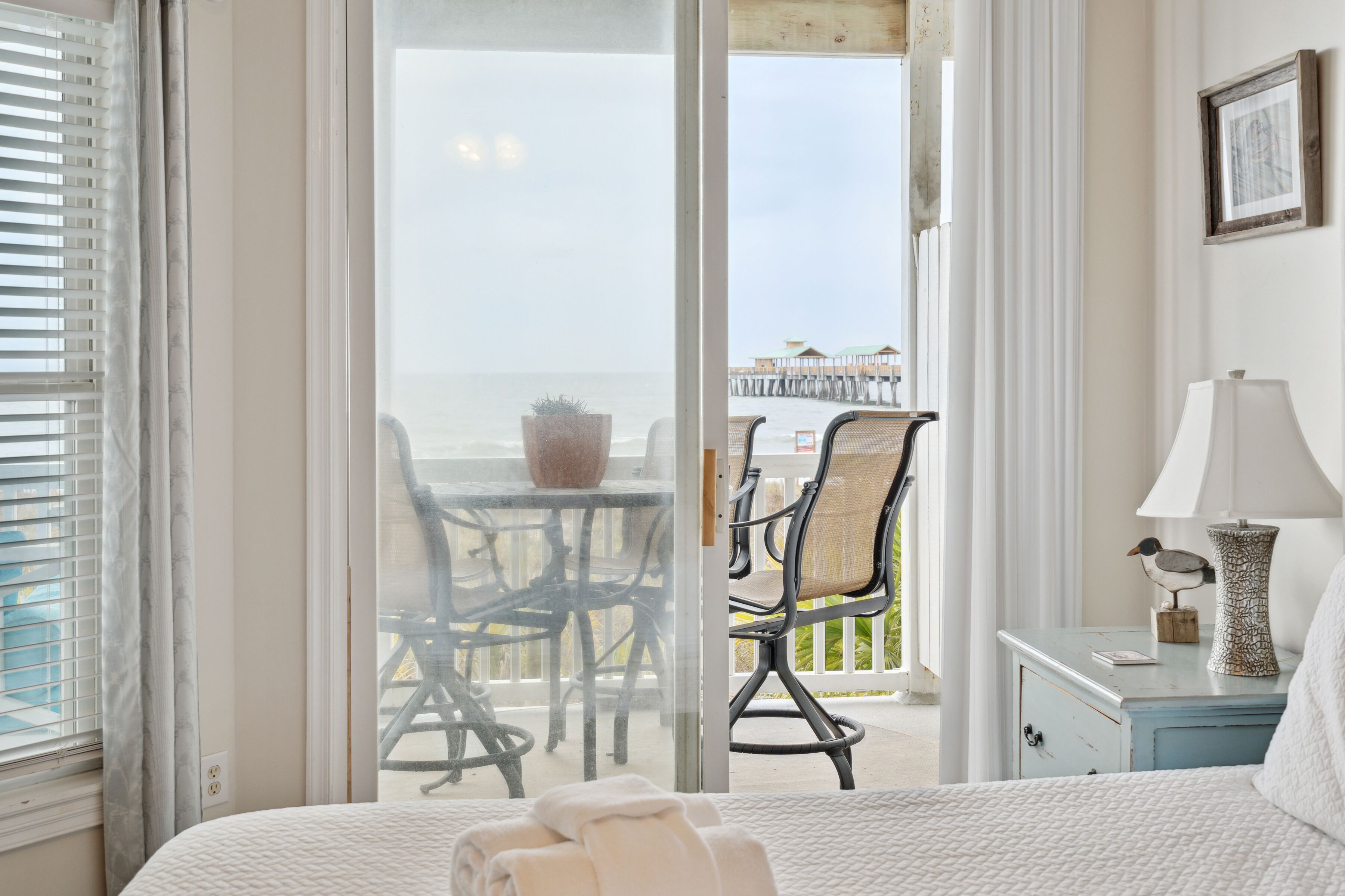 Luxury Oceanfront Condo! Great Beach Access and Stunning Views!