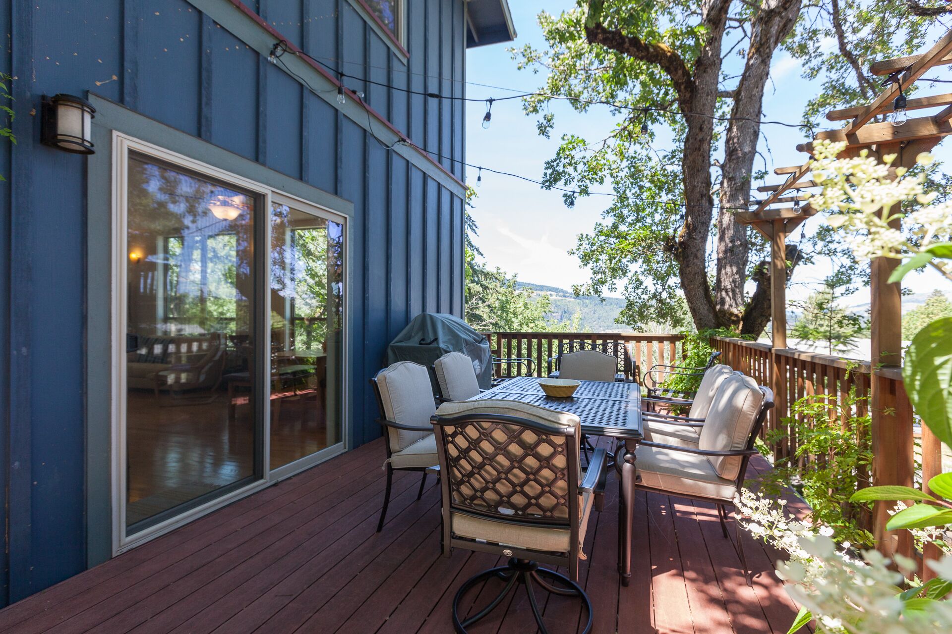 Lovely home in a tranquil setting, west end of town, quiet