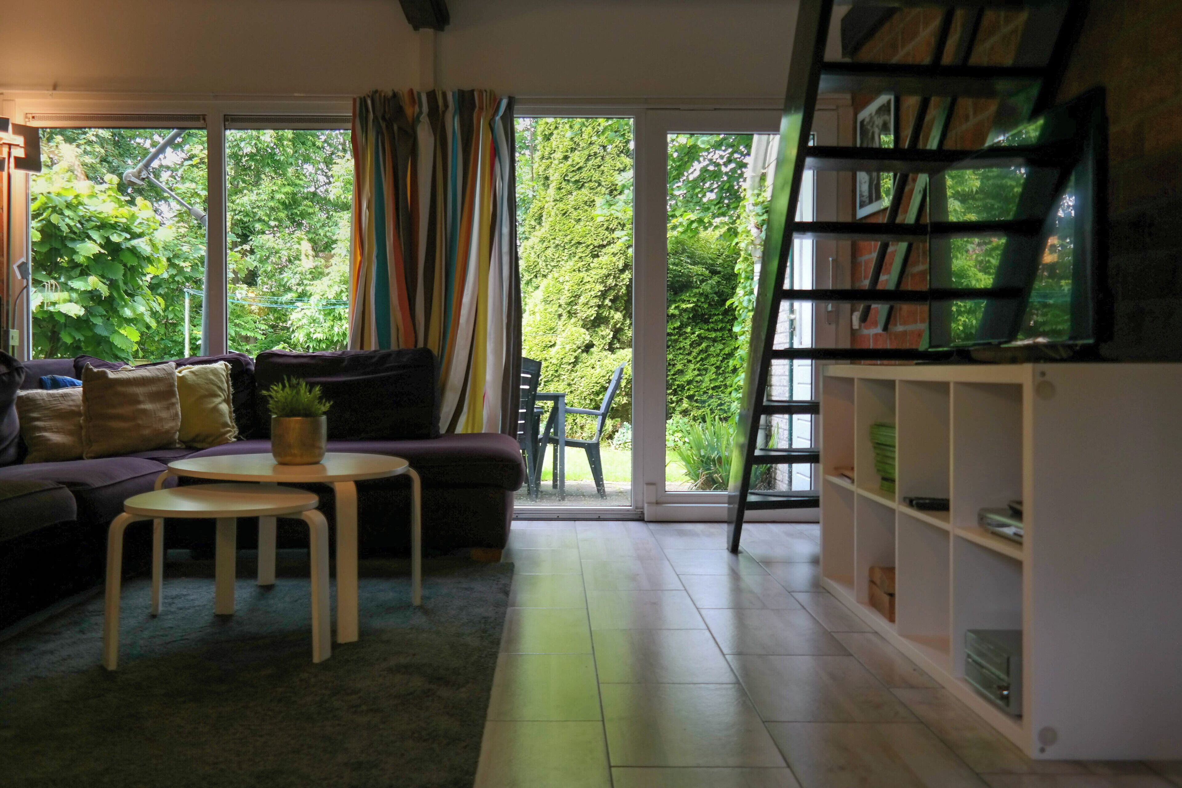 Charming Bungalow in Oostmahorn, Netherlands - Perfect for Nature Lovers