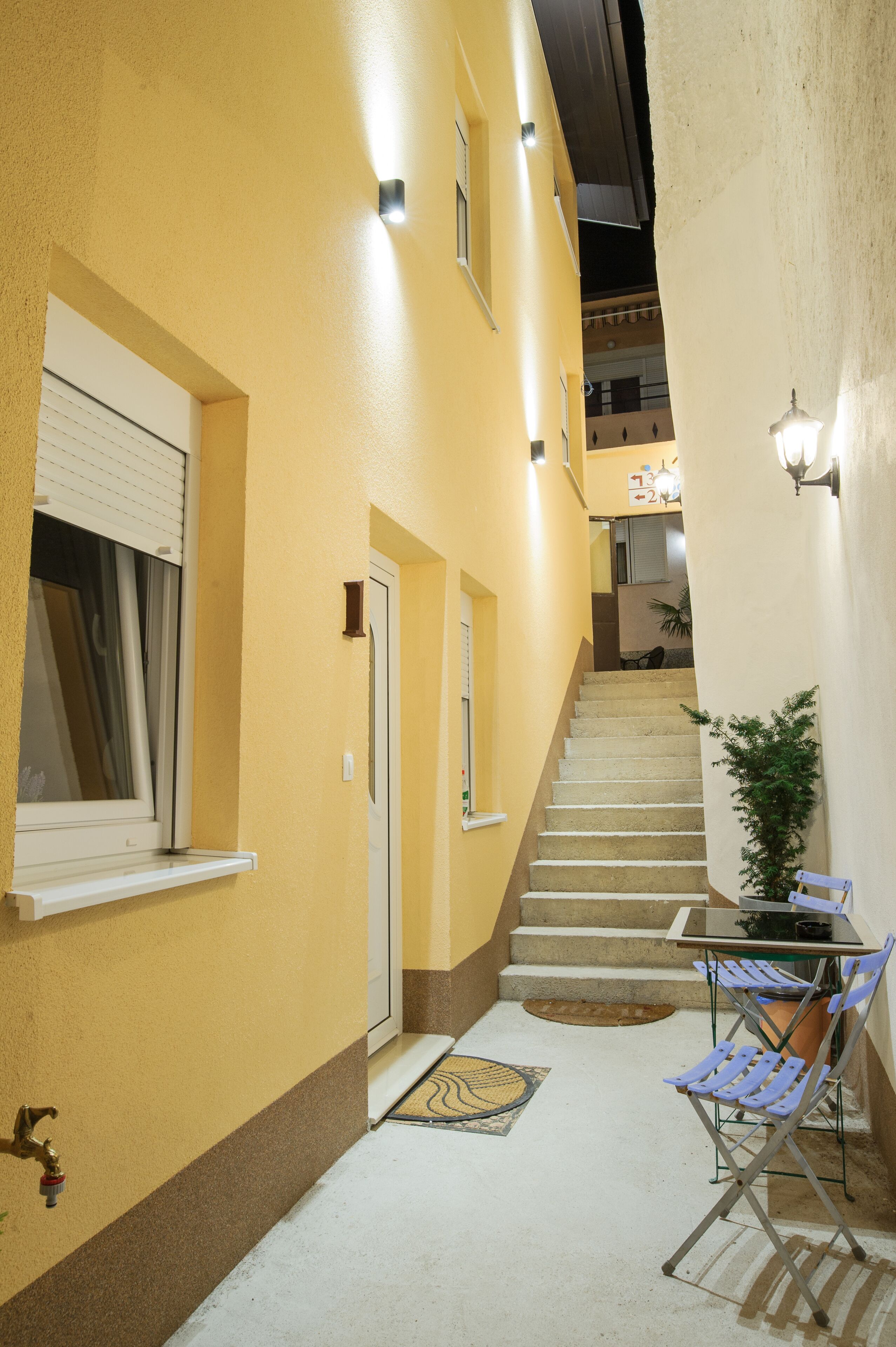 Studio apartment - Sunflower 