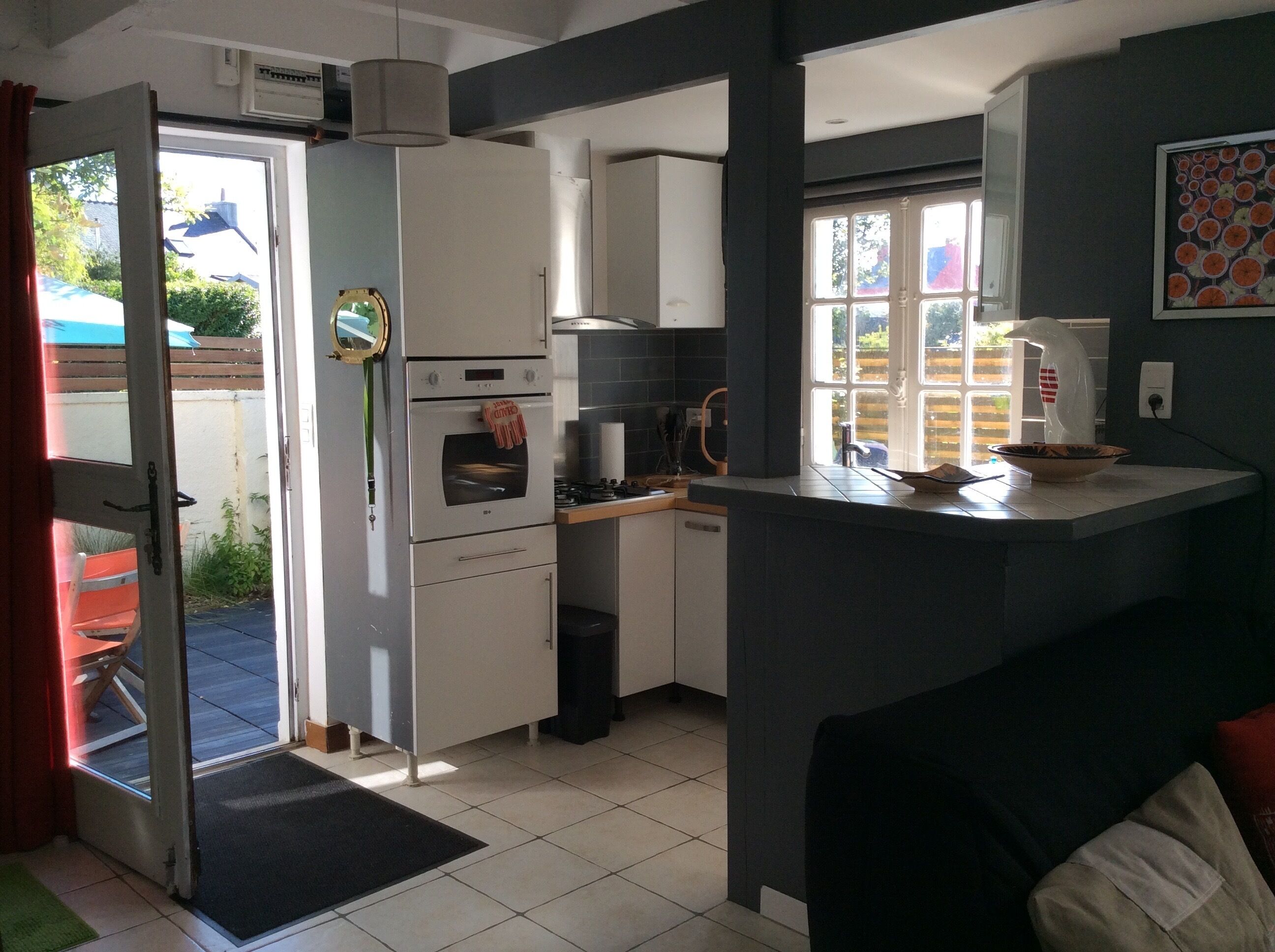 Small house with garden and terrace 150m from the beach