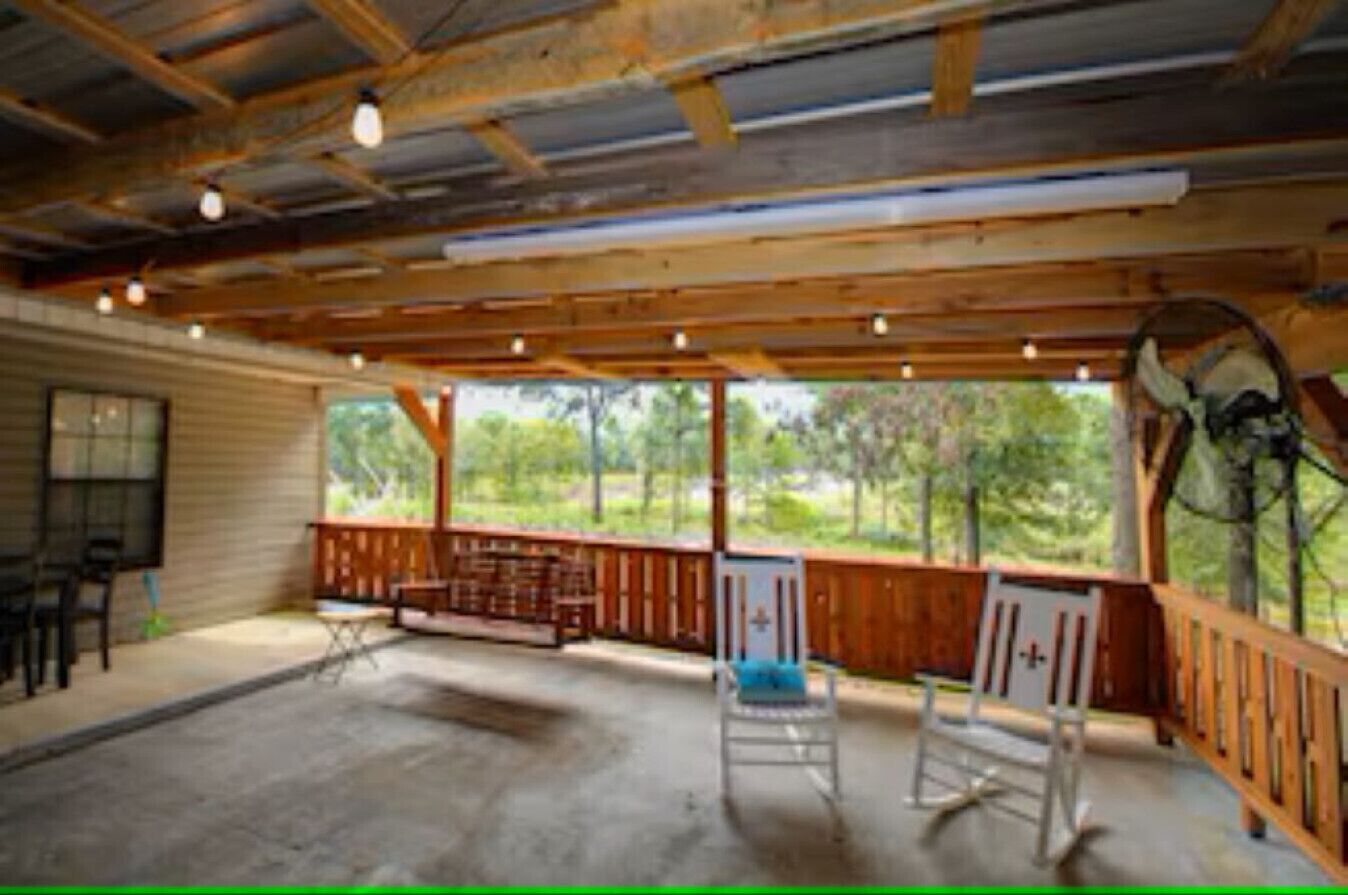 The Front Porch 2 BR 2Bath Sleeps 6 Toledo Bend Lake