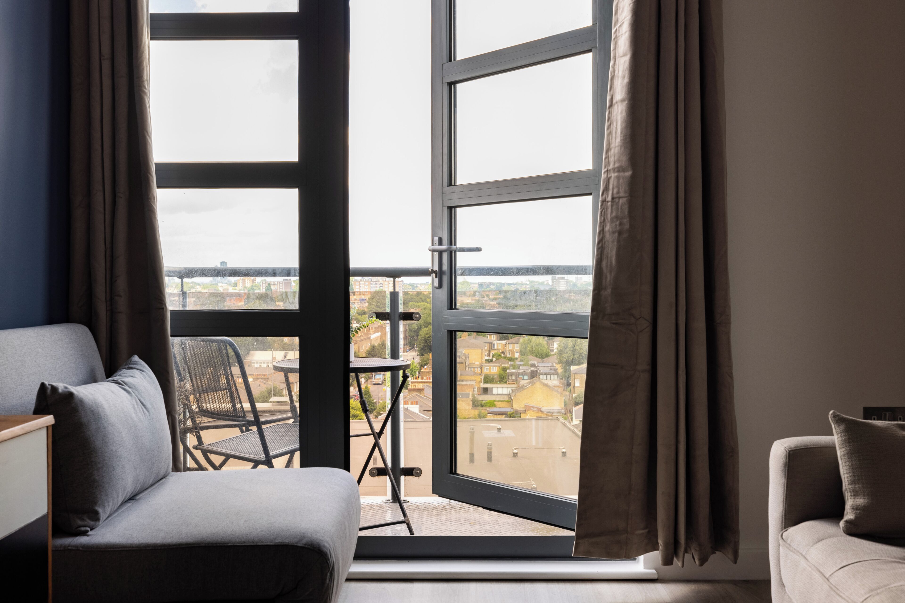Beautiful Canal-Side Apartment in Islington