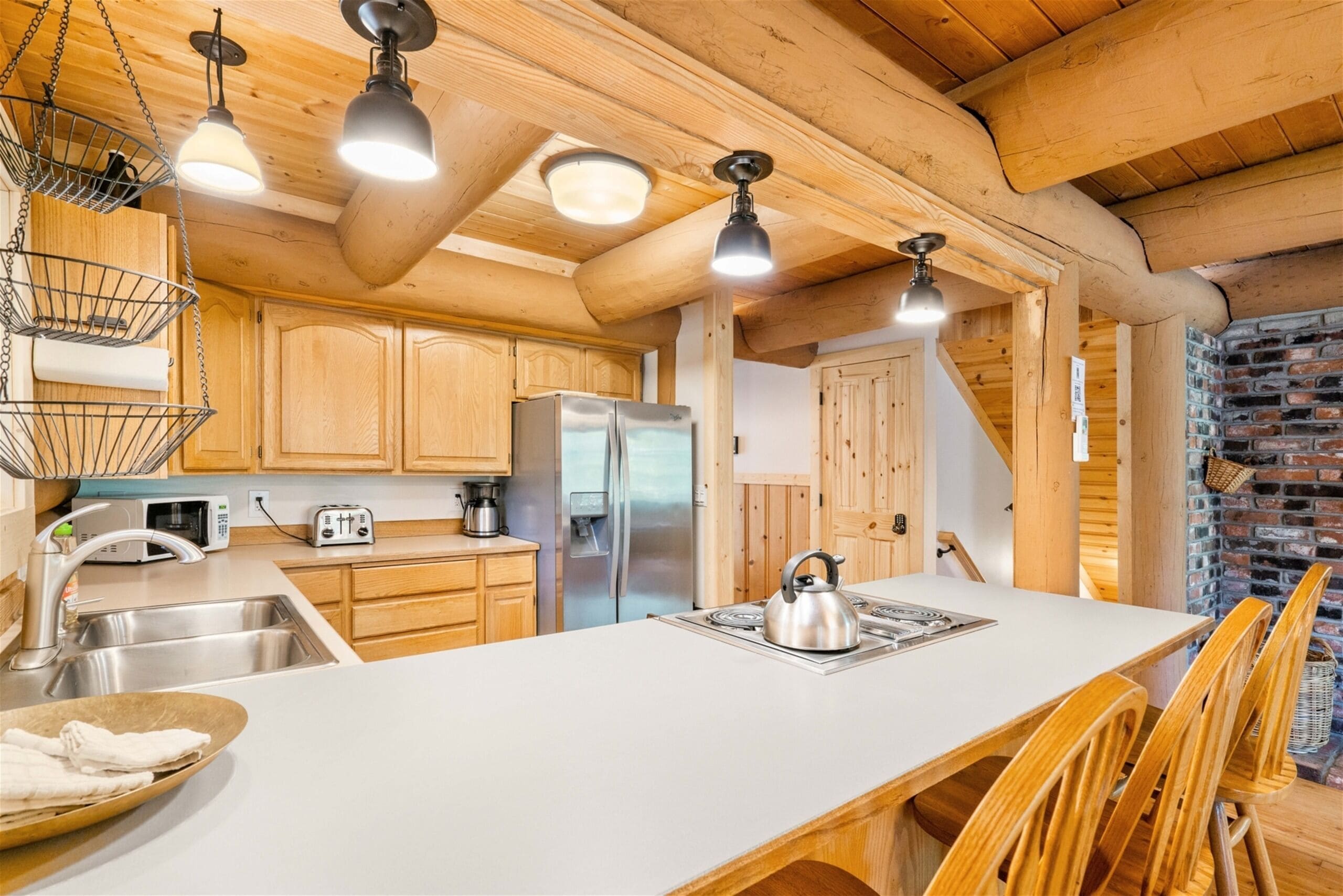 Custom Log Cabin with Tons of Great Amenities!