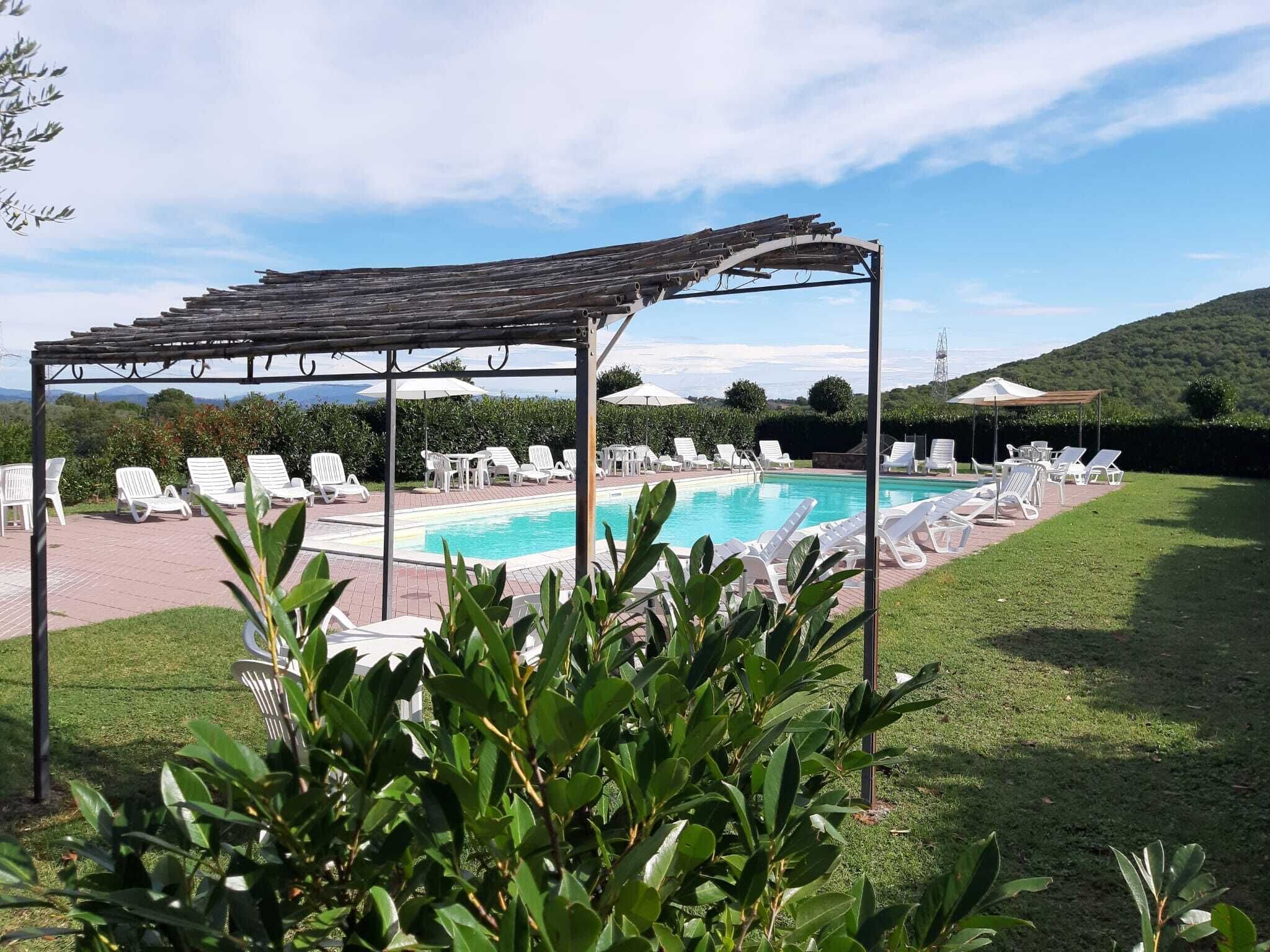 UMBRIA-BEAUTIFUL COUNTRY HOUSE IN THE GREEN HILLS OF ITALY