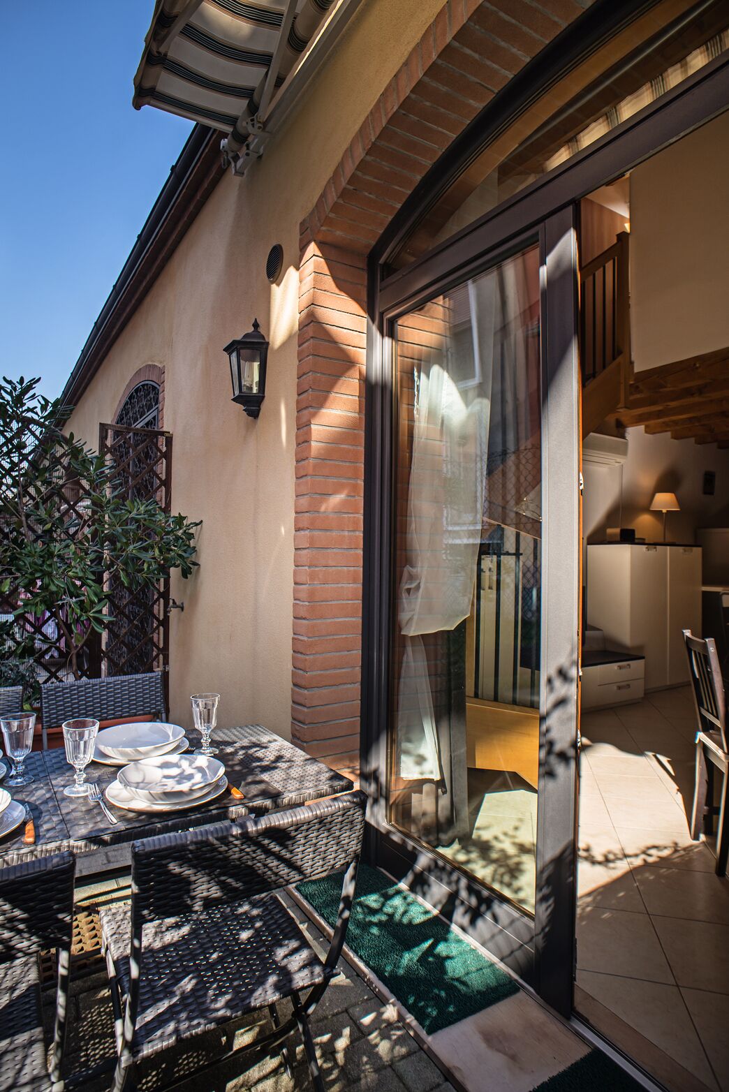 Duplex: spacious apartment with terrace and air conditioning at the entrance of Venice.