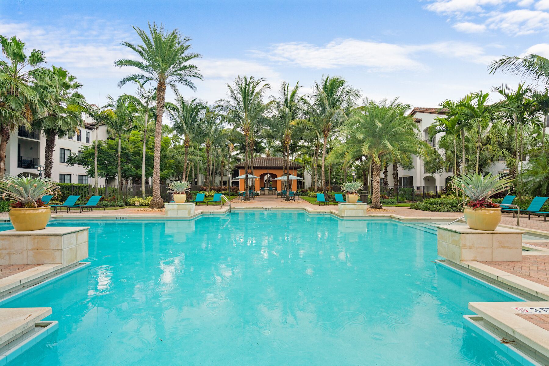 Davie | Stylish 3BD/3BA Apartment