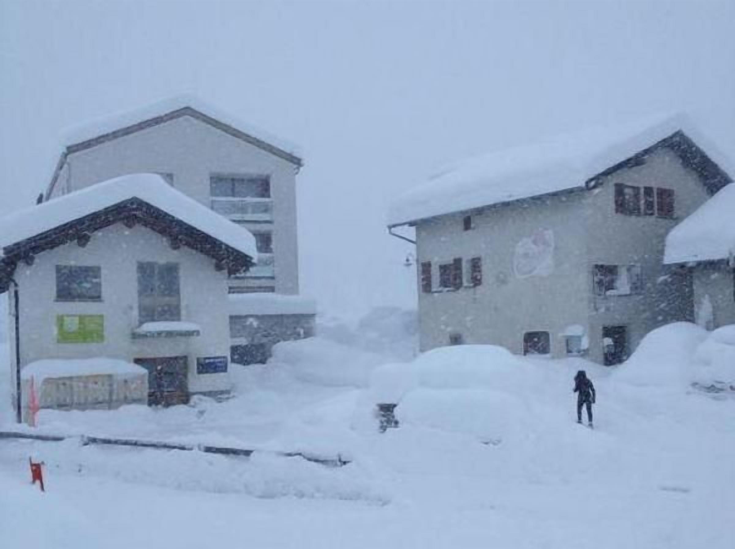 Holiday apartment Maloja for 1 - 5 persons with 2 bedrooms - Holiday apartment