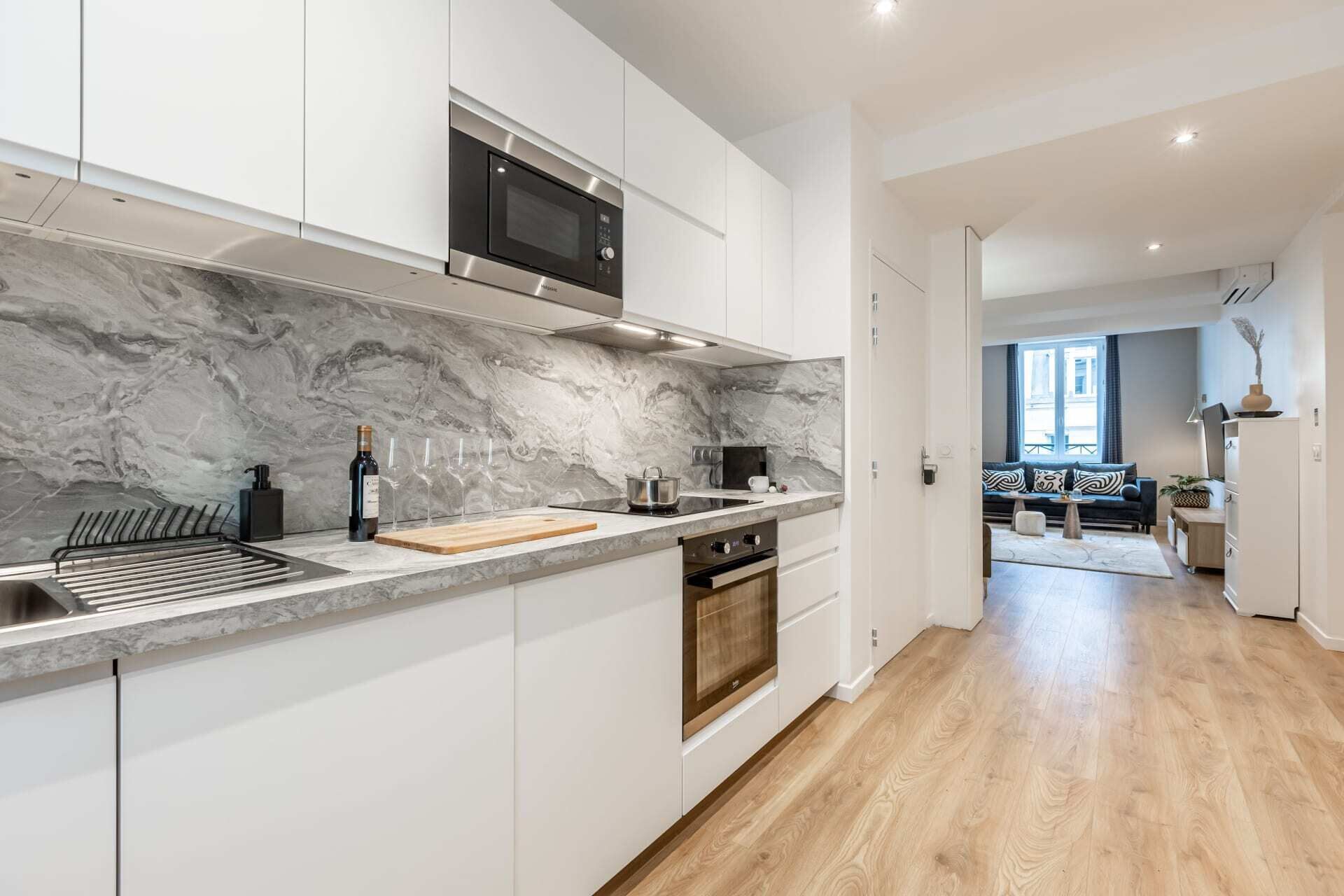 Sweett | Bastille I - Three Bedroom Apartment, Sleeps 7