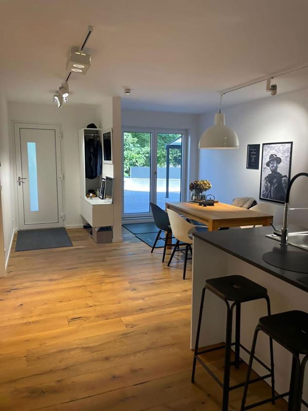 Hofberg vacation apartment with private sun terrace