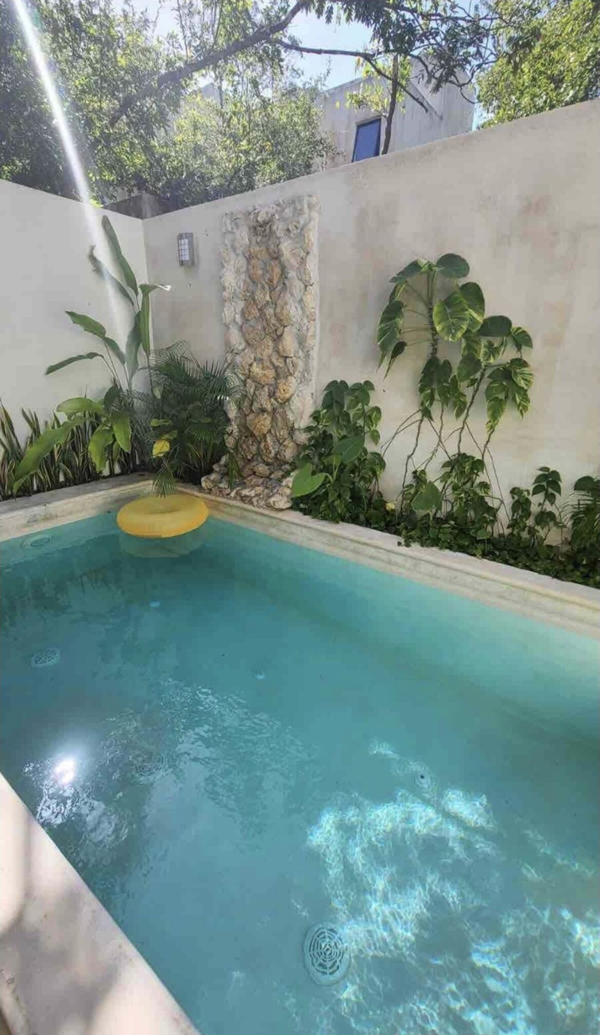 Anayansi apartments with shared pool