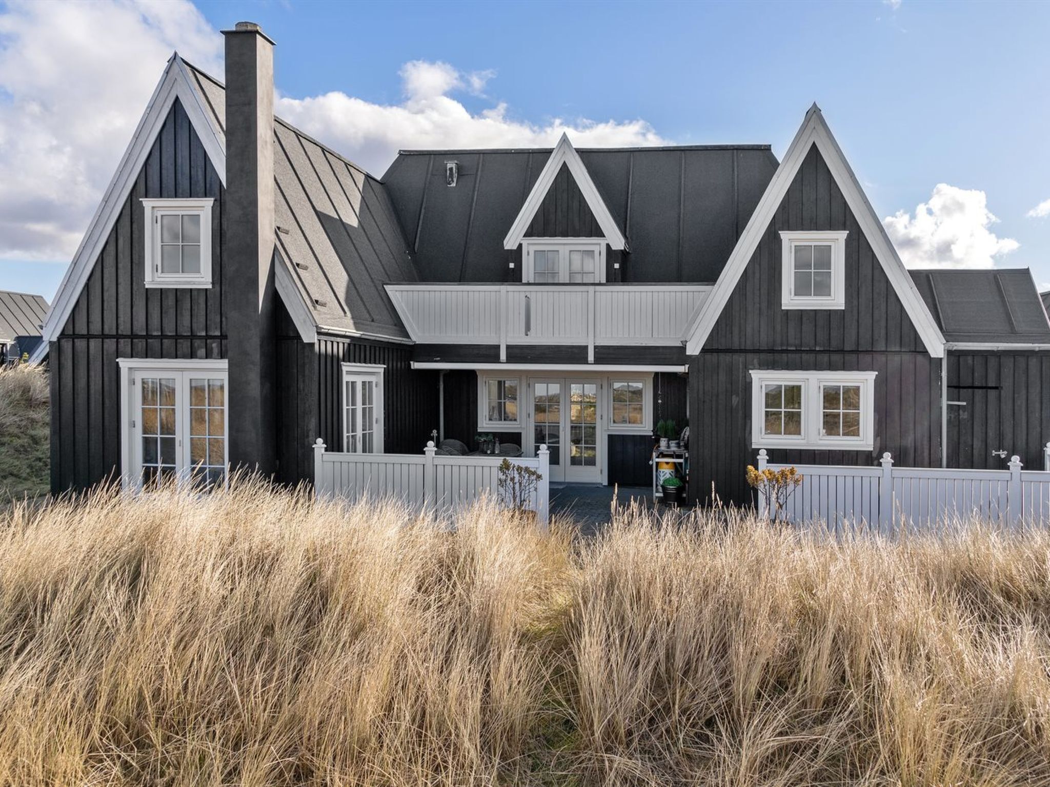 \Laura\ - 1km from the sea by Interhome